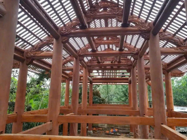 Nhà Thờ Gỗ Kết Hợp Nhà Ở