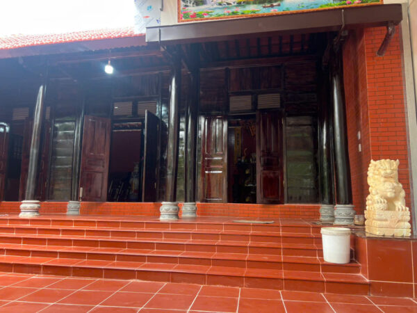 Nhà Thờ Họ Kết Hợp Sân Vườn – Hồ Cá